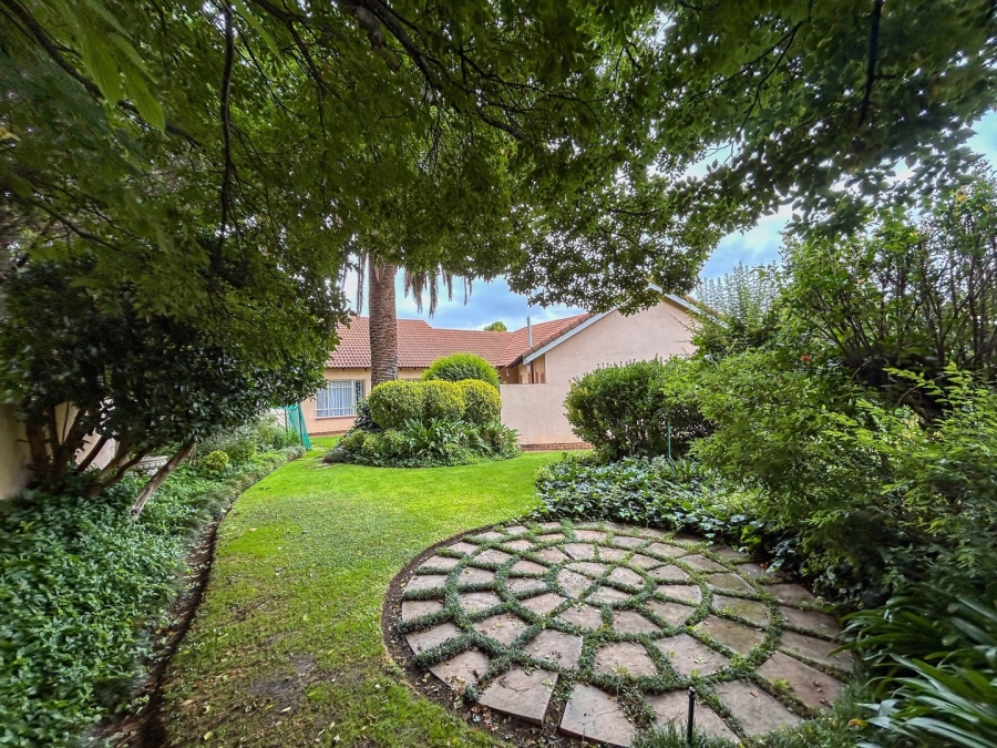 4 Bedroom Property for Sale in Van Der Hoff Park North West